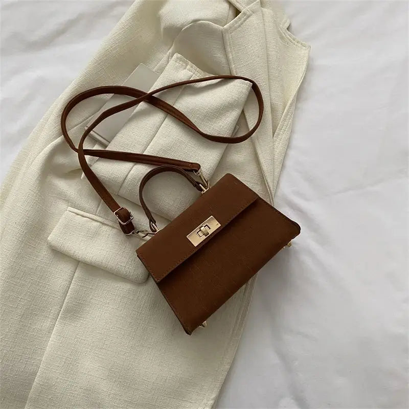 New Women's Fashionable Handbag 2026 Trendy Shoulder Crossbody Bag Retro Chic Small Square Bag Versatile Handbag Casual Style