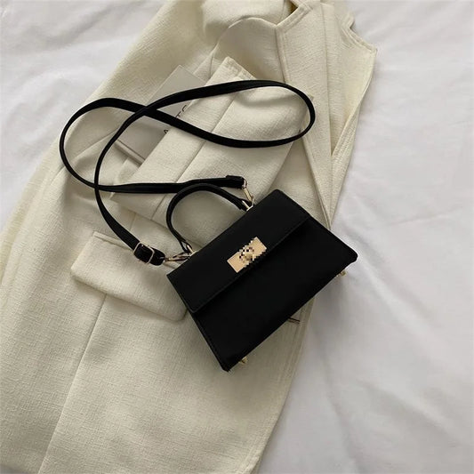 New Women's Fashionable Handbag 2026 Trendy Shoulder Crossbody Bag Retro Chic Small Square Bag Versatile Handbag Casual Style